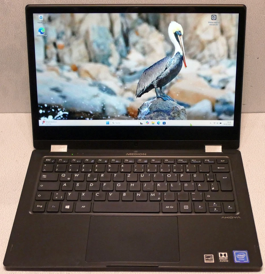 Akoya E3222 - 13,3" Screen - 64 GB eMMC - 128 GB SSD - 4 GB RAM - Win11 25H2