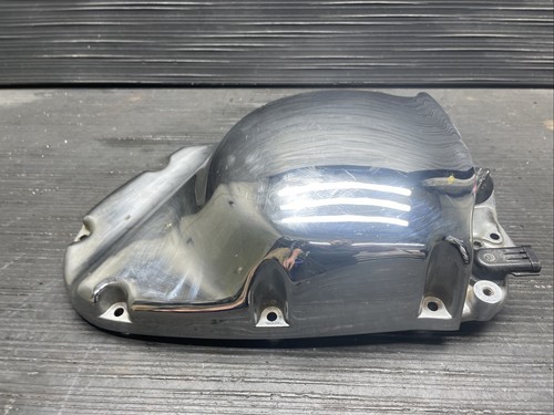 2000 Suzuki Intruder 1500 VL1500 Clutch cover , engine cover OEM #411257 - Picture 6 of 9