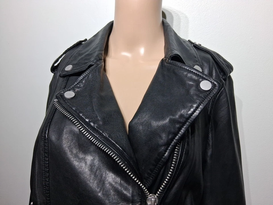 Chaqueta de cuero Aqua para mujer negra Moto bolsillos con cremallera en el puño talla L Foto 2 de 4