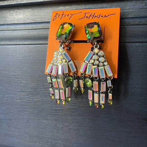 NUEVO CON ETIQUETAS Betsey Johnson Halloween Brillante Ghoul Esqueleto Manos Araña Pendientes! - Imagen 3 de 3
