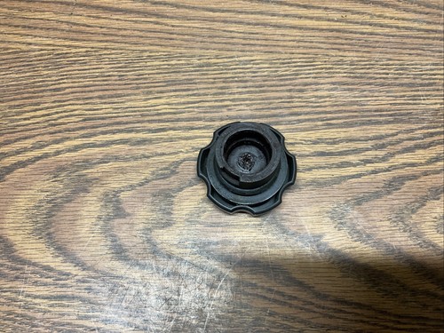 2005-2008 Buick LaCrosse 3.8 Engine Oil FIller Cap!!!!!!!!! - Picture 2 of 8