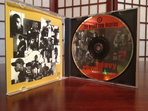 Urbal Beats, Vol 2 by Various Artists (CD, May-1998 Track, 2 Discs, PolyGram) - Imagen 2 de 5