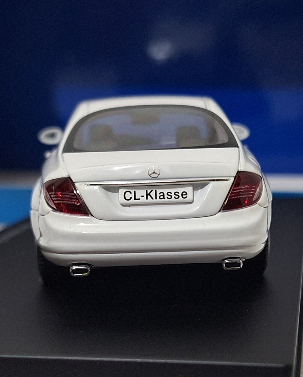 Mercedes-Benz CL-Class ホワイト AUTOart 1:43 Mercedes-Benz CL-Class White 56243 model car