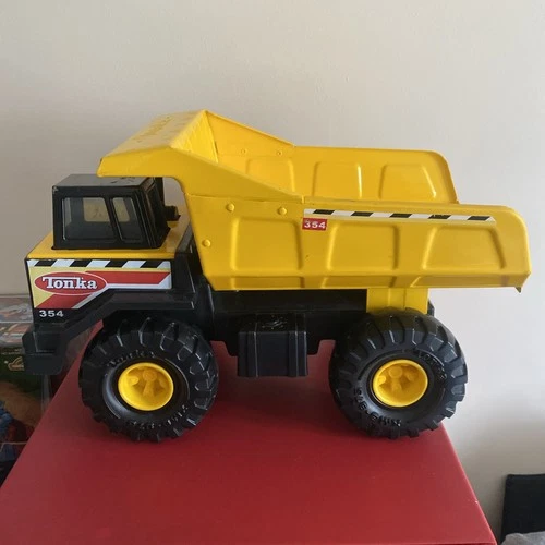 Tonka 354 Dumper Tipper Truck Construction Vehicle metal excellent example