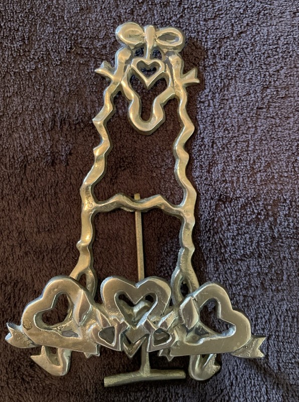 Vintage Brass Victorian Ornate Heart Picture Display Easel Stand 5.5" H x 3.5" W