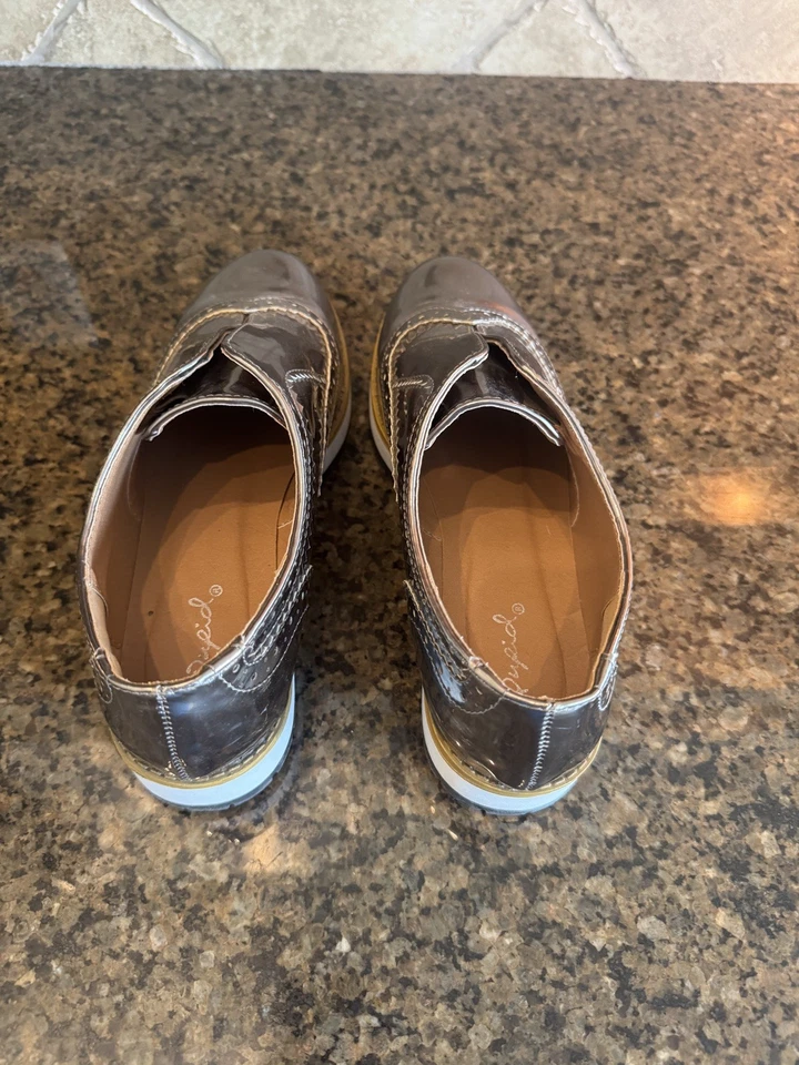 Zapatos Oxford Metálicos Dorados Qupid Talla 6.5 Foto 4 de 4