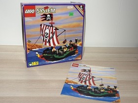 LEGO Pirates: Cross Bone Clipper (6250) - 100% with box and instructions