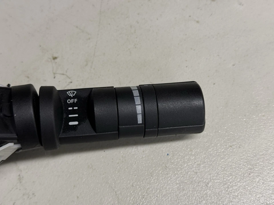 Interruptor limpiaparabrisas Nissan Titan SE 5,6 L 4x2 2004-2005 OEM Foto 4 de 4