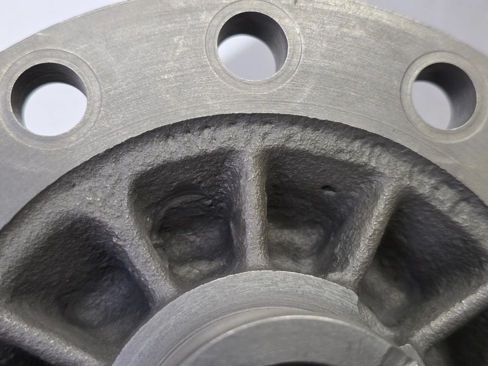 VERY NICE USED ORIGINAL PORSCHE 911 915 930 OPEN DIFFERENTIAL HOUSING 78-86 #9 - Imagem 3 de 4