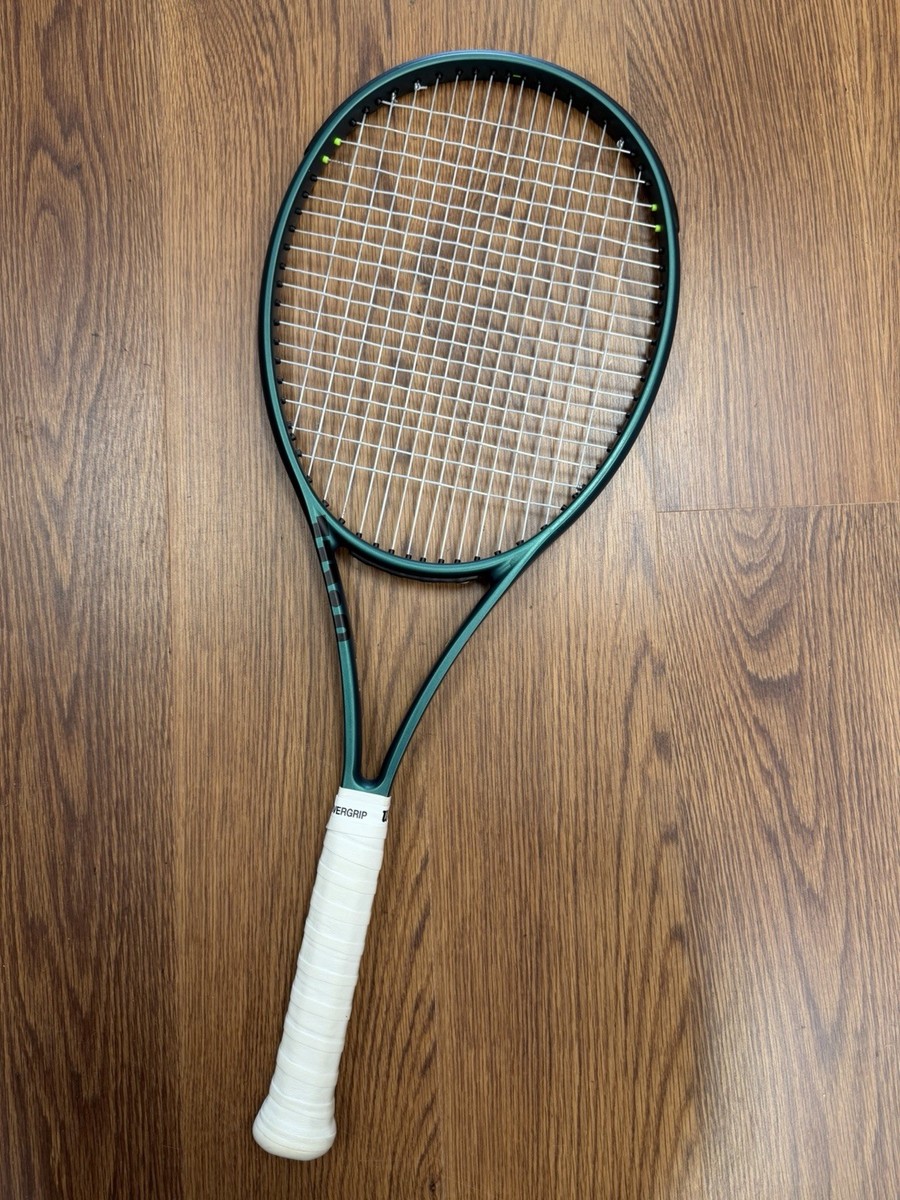 Wilson Blade 98 V9 G2 16×19 Wilson Blade 98 (16x19) v9 US Open 2025 Tennis Racquet