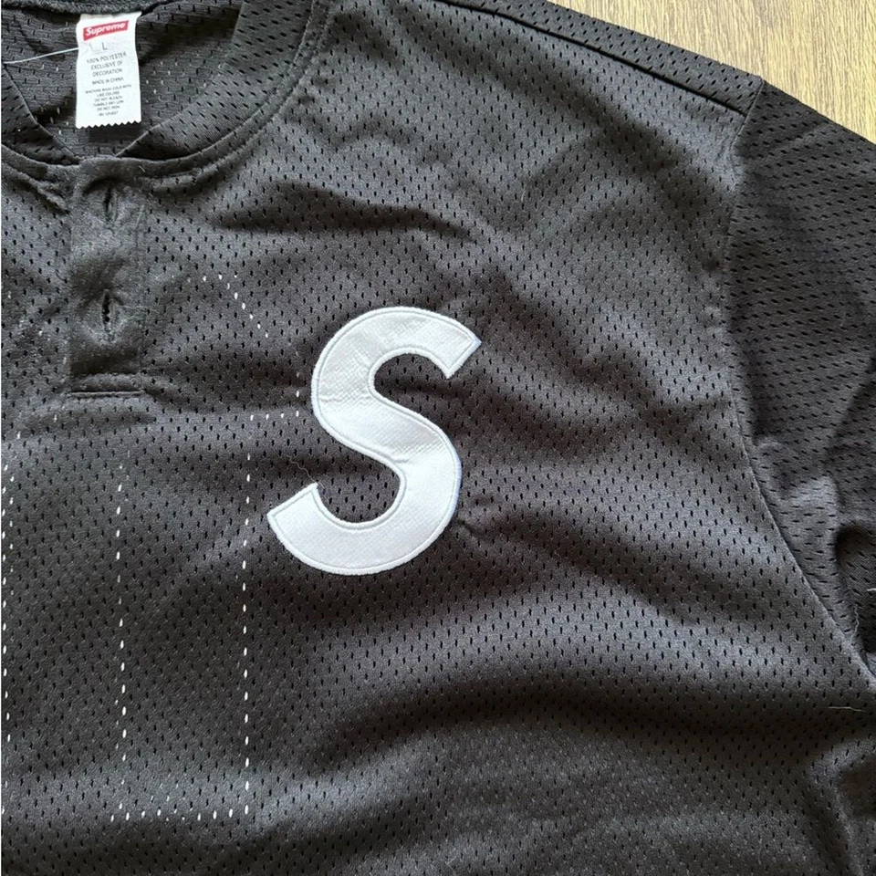 Auth Supreme S Logo Baseball Henley - Large - Image 2 of 4