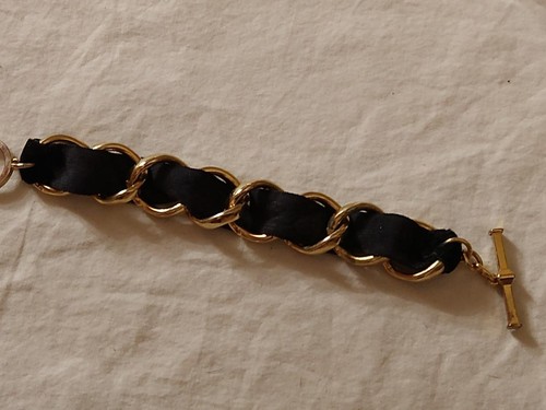 6.5"VINTAGE CHUNKY CHAIN LINK TOGGLE BRACELET~GOLDTONE~BLACK VELVET RIBBON~RUSTI - Picture 4 of 4