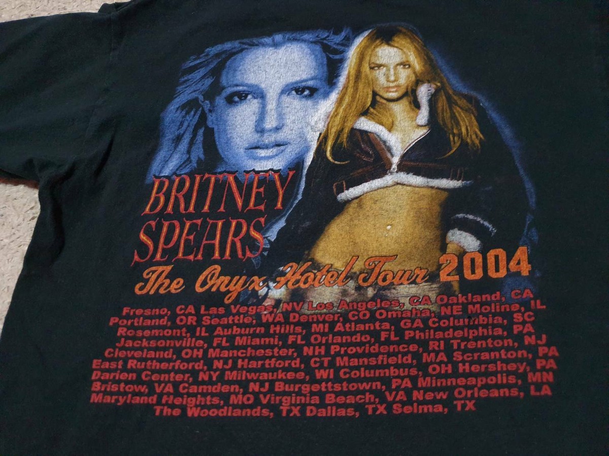 2004 Britney Spears Onyx Hotel Tour T Shirt HipHop Rap Tee Vintage