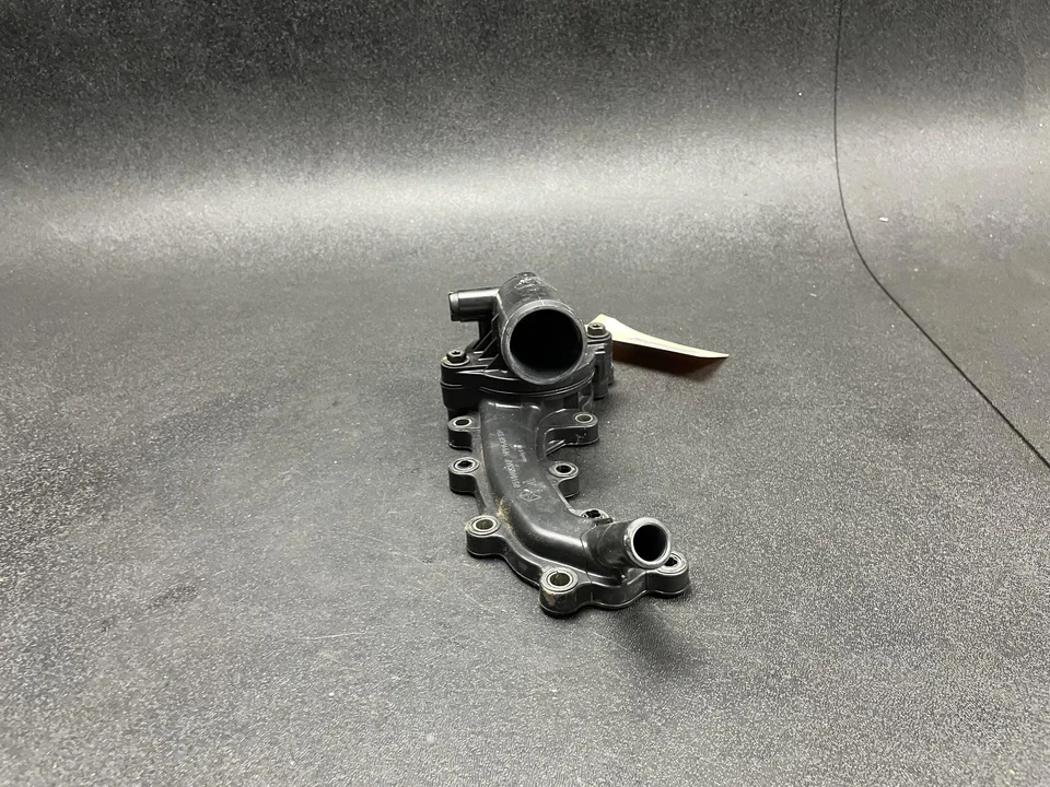 Carcasa termostato Dodge Challenger 5184977AE 2018 2013 2014 2015 2016 - 2023 Foto 3 de 4