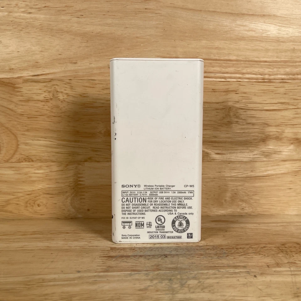 Sony CP-W5 Blanco Inalámbrico Portátil 5000mAh Almohadilla de Carga para Dispositivo Compatible con Qi Foto 2 de 4