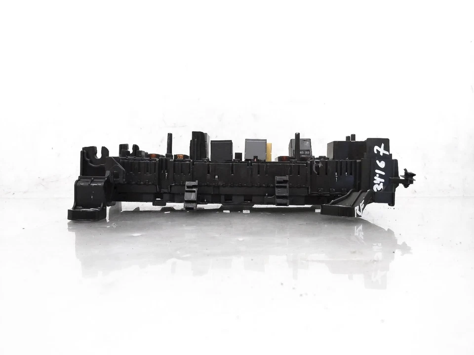 Caixa de fusíveis interna para sala de passageiros Mercedes-Benz Gla250 2015-2020 2469067200 - Imagem 3 de 4