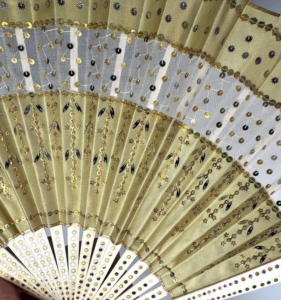 Antiguo abanico francés de gasa y lentejuelas de seda firmado por E. Kees de 19 cm, Belle Epope Foto 2 de 4