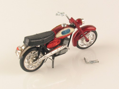Mercury Italy moto Yamaha Scrambler art. 606 manubrio rotto 1/24 in scatola orig - Foto 9 di 16