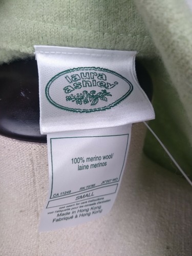 Chaqueta suéter para mujer Laura Ashley talla S 100 % lana verde bordada DEFECTO - Imagen 10 de 10