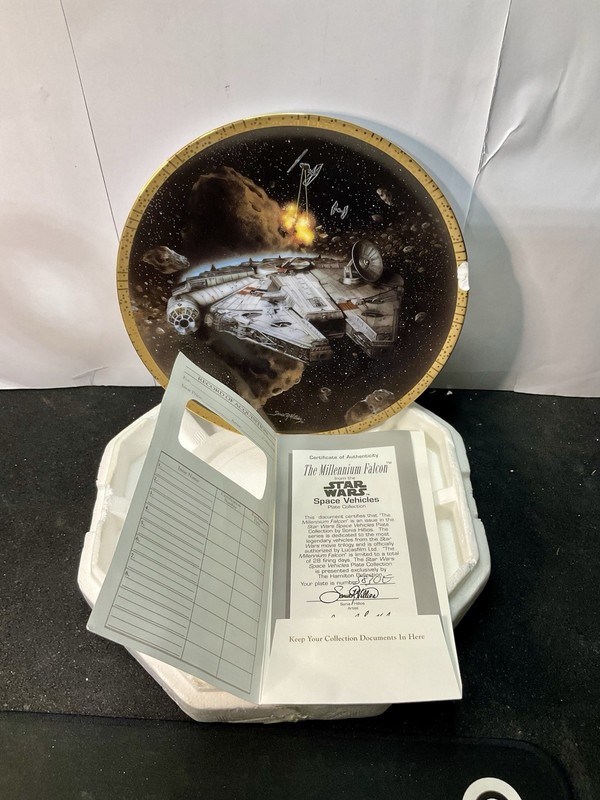 Hamilton Collection Plate Millennium Falcon Star Wars Space Vehicles 1994 COA