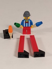 LEGO Creator: Fairground Mixer (10244) 11 Minifigures + Attractions & Vehicles 