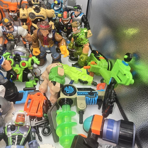 Lote de 30 + Figuras de Acción Héroes de Rescate Fisher-Price Accesorios De Colección Extra - Imagen 13 de 15