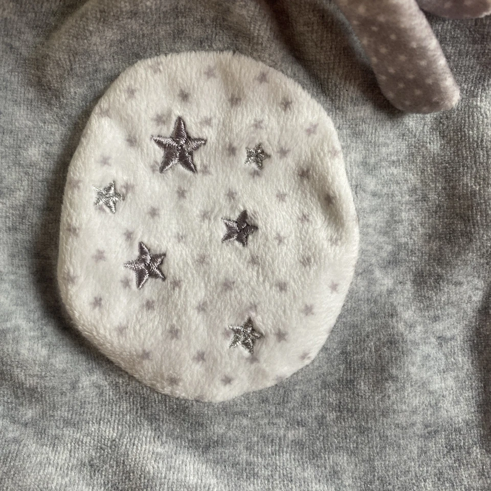 🇫🇷 doudou ours Blanc Écharpe Mouchoir Gris Étoiles Argentées NEUF jamais Servi - Photo 3/4