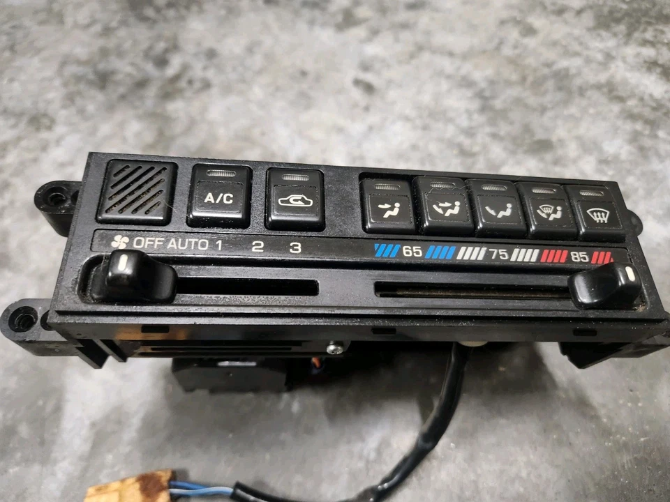 1993-1995 Nissan Pathfinder A/C Heater Climate Control HVAC Control Unit OEM - Image 2 of 4