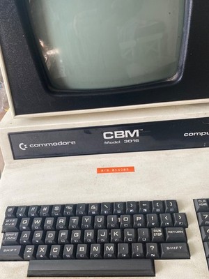 Commodore CBM Model 3016 Computer