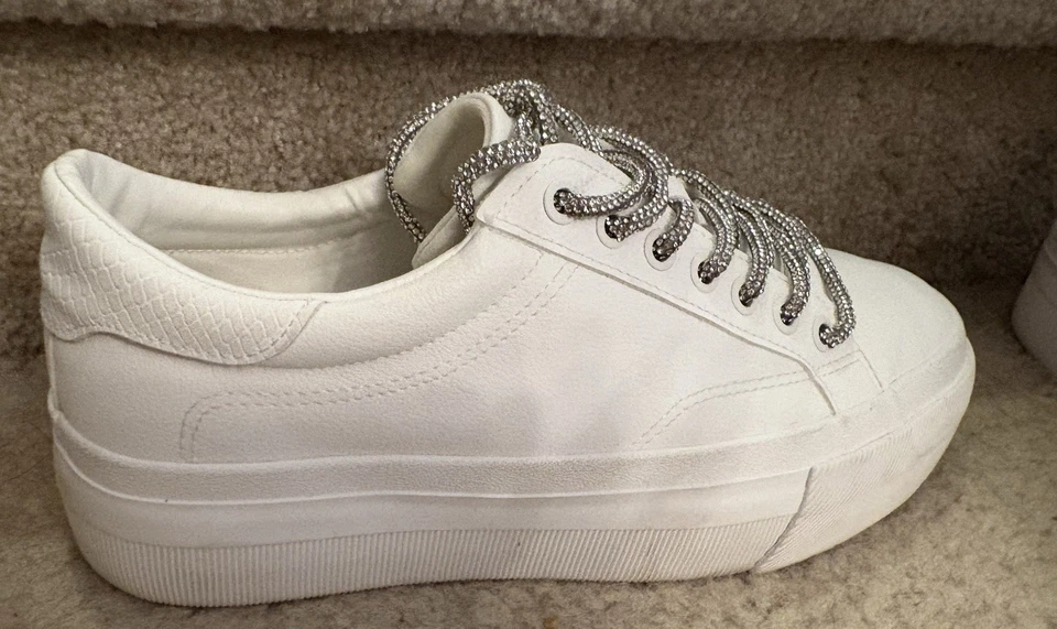 Zapatillas deportivas Zara gruesas de cuero blancas para mujer con cordones plateados talla 39 EUR/7 EE. UU. Foto 2 de 4