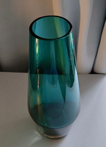 Riihimaki Riihimaen Lasi Oy Turquoise Glass Cased Vase 1970s - Picture 4 of 5