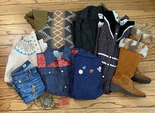 Vintage Women  s Clothing Lot XS Small Vintage Snowland Boots Jewelry Lot