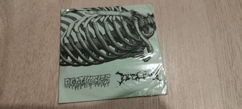 AGATHOCLES/VEGATIV - SPLIT CD- GRINDCORE/CRUST/HARDCORE-BELGIUM/RUSSIA