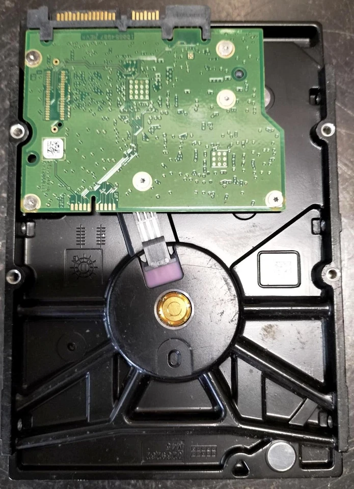 Hard disk da 3,5" Seagate Barracuda da 2 TB per ricambi - Immagine 2 di 2