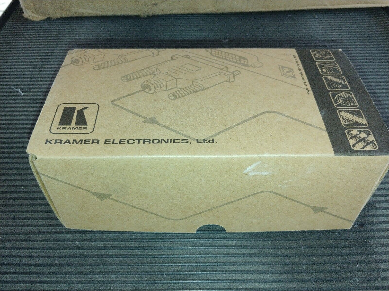 Kramer Electronics VP-200N New in box