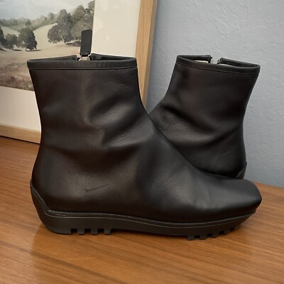 Jil Sander Navy Black Square Toe Chelsea Boots 36