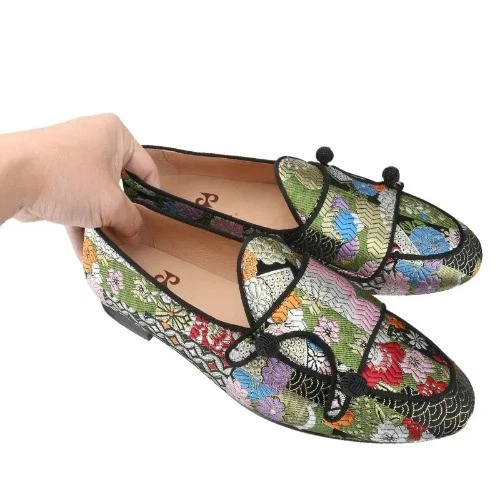 Мужские ковры ручной работы с черными пуговицами - Изображение 3 из 4