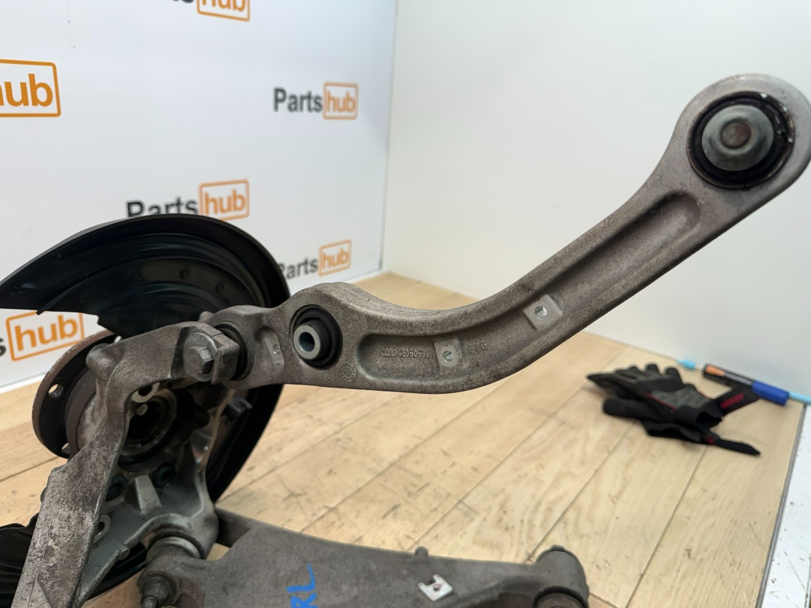 2013 BENTLEY CONTINENTAL GT OEM 4.0L REAR LEFT KNUCKLE HUB CONTROL ARM ASSEMBLY