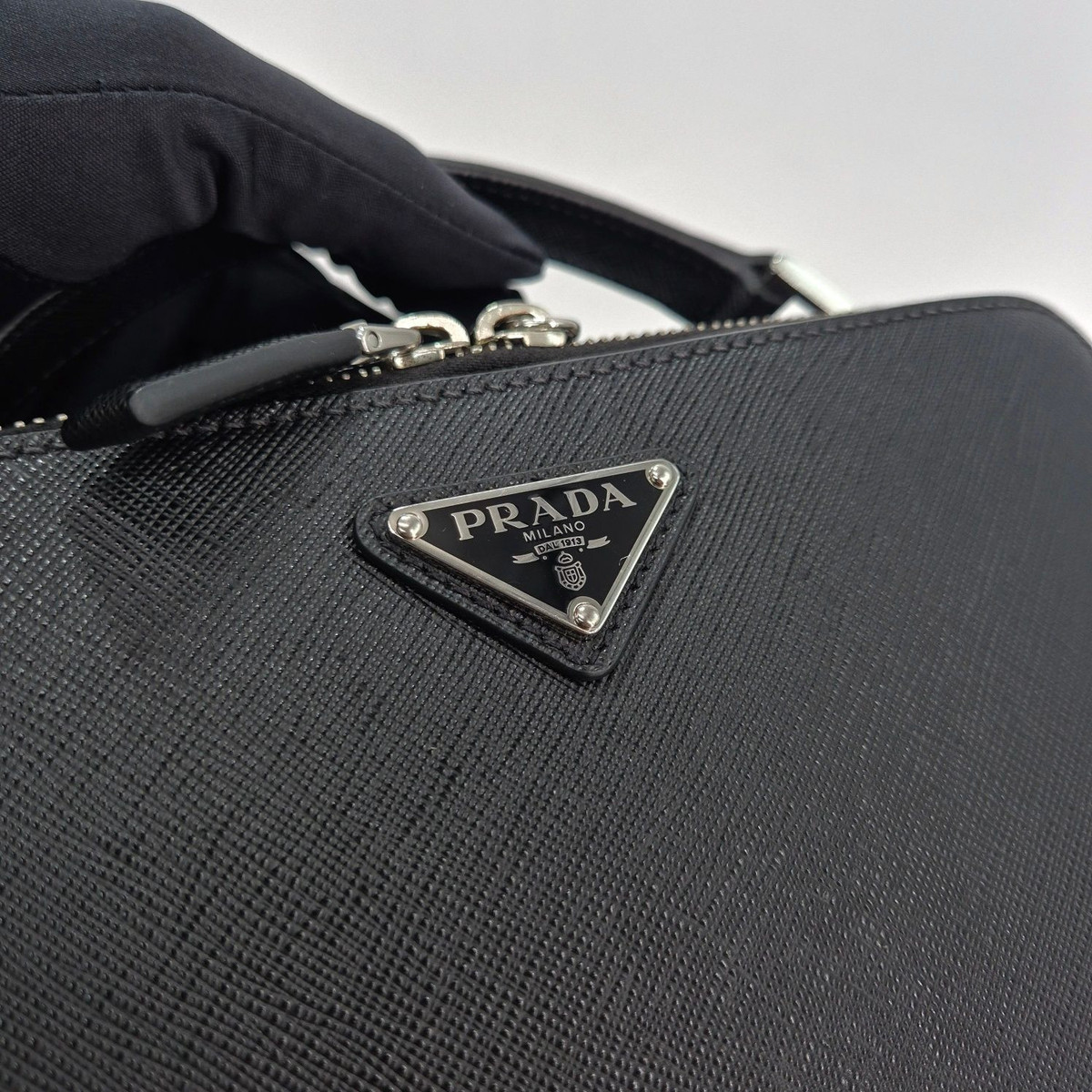 Prada Triangle Logo Crossbody Messenger Bag Black (2VH069 Prada Triangle Logo Crossbody Messenger Bag Black (2VH069