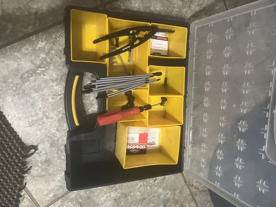 Traxxas 4x4 Rusler Ultimate 遥控汽车 — 第 3/4 张图片