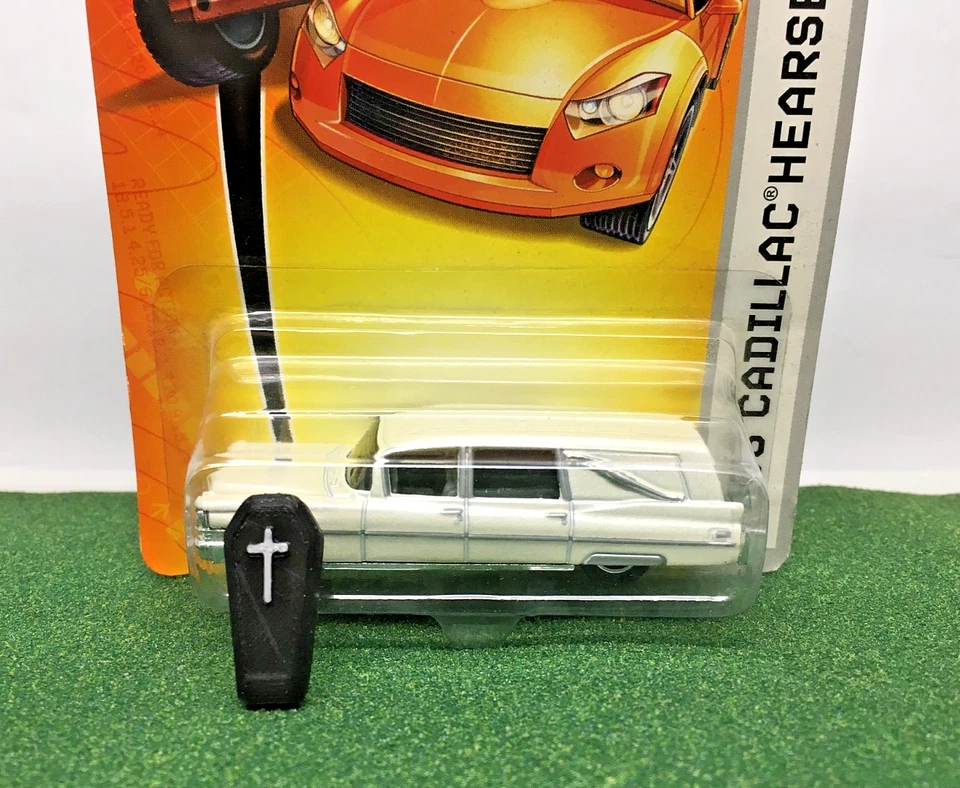Cadillac Fúnebre MATCHBOX Blanco Metálico '63 2007 en Tarjeta, Ataúd, Diorama, Man Cave Foto 3 de 4