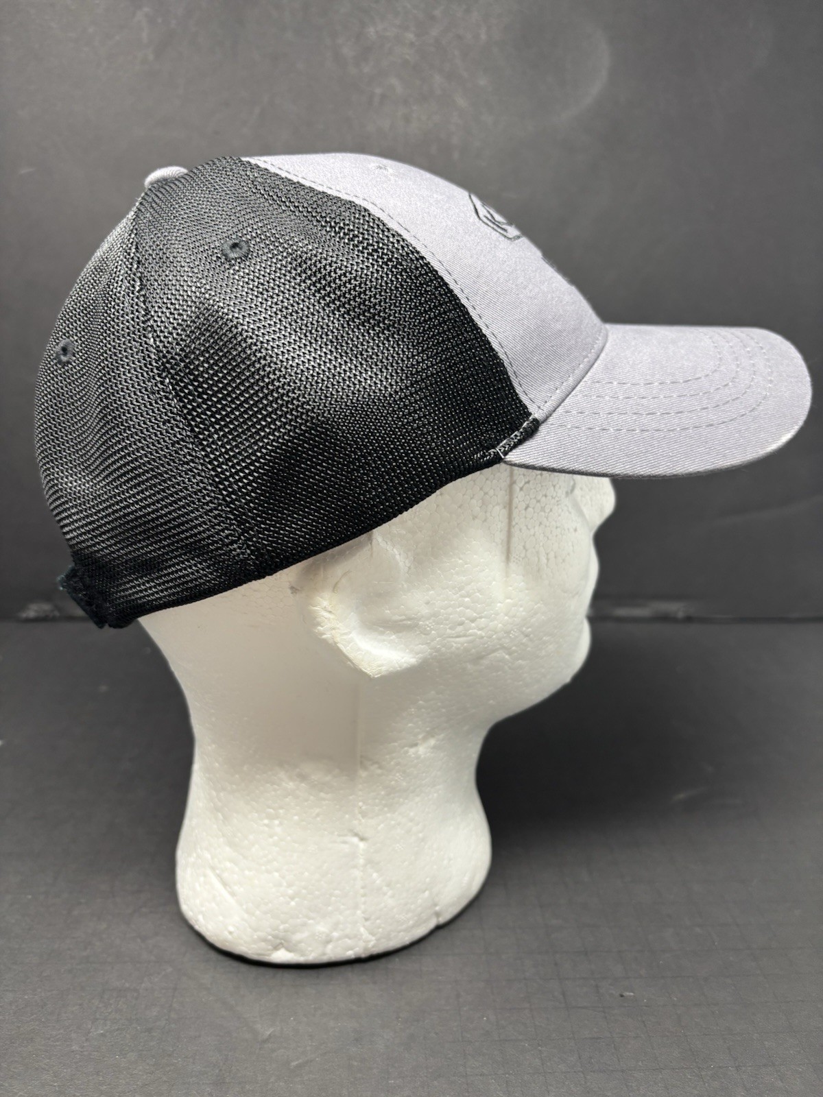 Cappello berretto a sfera Keen Utility grigio cinturino regolabile posteriore