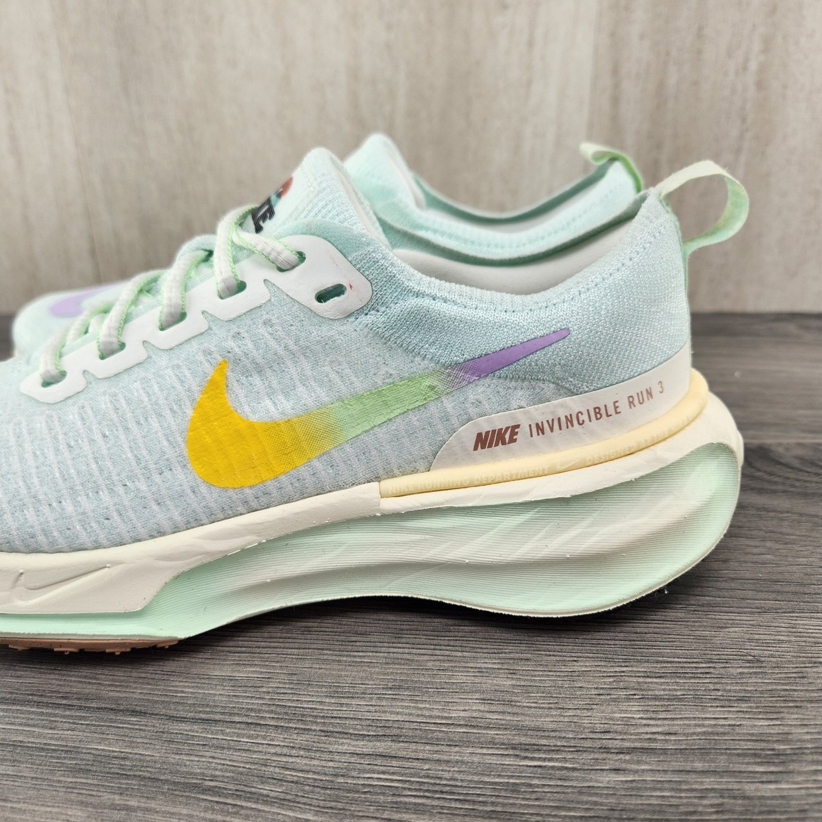 Nike ZoomX Invincible Run FK 3 Size 7.5 Womens Barely Green Violet