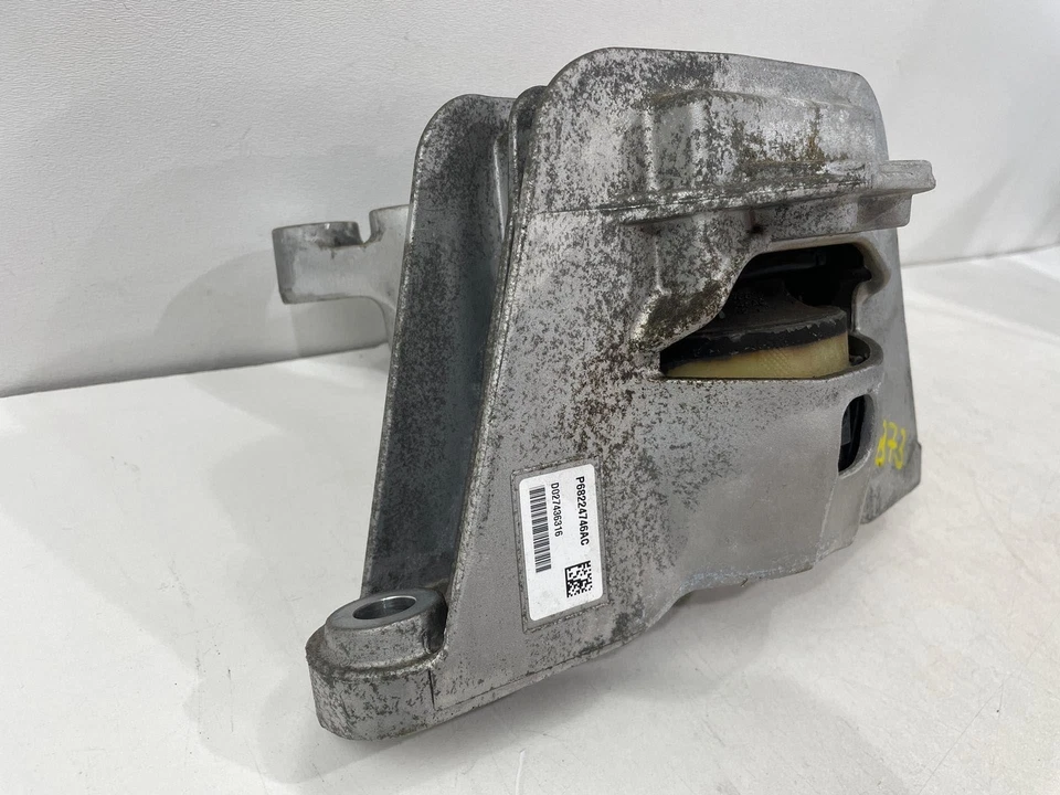 Fits 17-24 CHRYSLER PACIFICA Engine RH Right Mount Insulator Bracket 68224746AC - Image 2 of 4