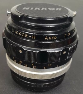 Nikon-Nikkor-H-Auto-1-1-8-f-85mm-Nippon-Kogaku-Camera-Lens-208125-Lens
