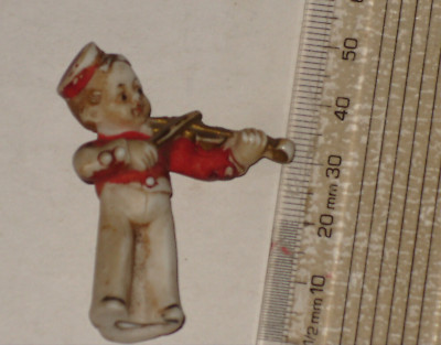 Vintage 1930er niedliche bezaubernde Miniatur Biskuit Porzellan Figur Junge spielt Violine