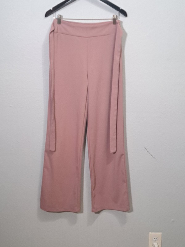 Charlotte Russe  Women's Blush Pink Wide-Leg Pants with Waist Tie, Size M.