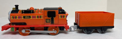 Thomas The Train Trackmaster NIA TRAIN ENGINE & CARGO CAR Motorized 2013