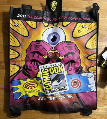 Lot of  2 Supernatural  SDCC Large Backpack Swag Bag Totes WB 2013 Supernatural San Diego Comic Con Swag Bag Tote w/Cape  main image 4