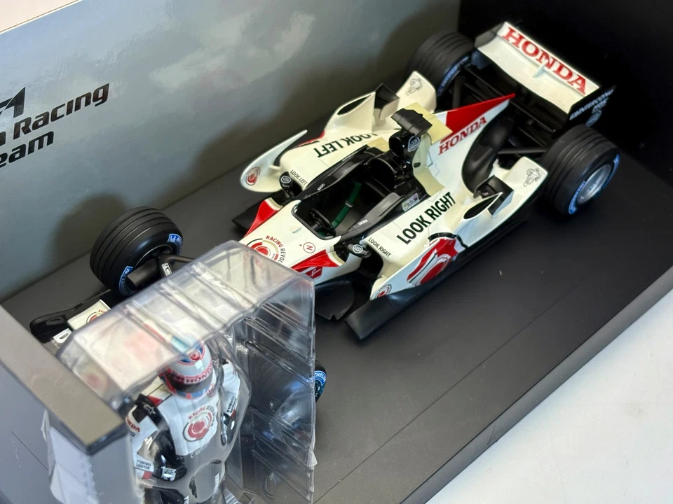 1:18 Minichamps Honda Racing F1 RA106 Jenson Button 1st Win Hungary GP 2006 - Image 3 of 4